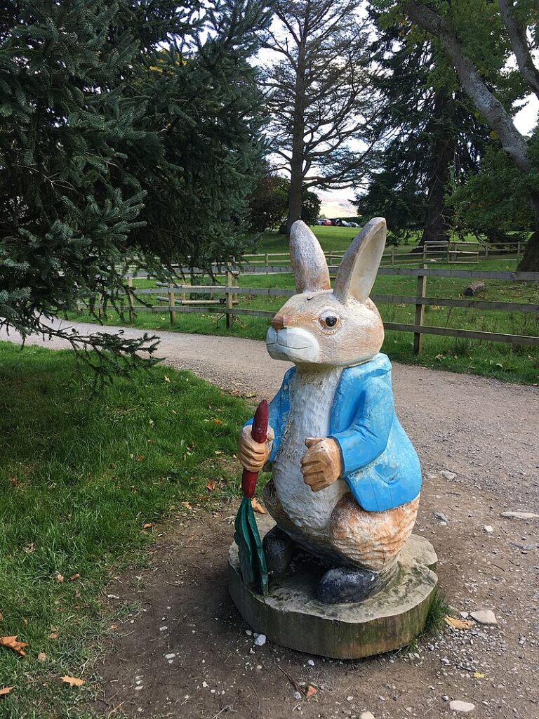 Peter_Rabbit_Statue_at_Lingholm_(geograph_5930258)