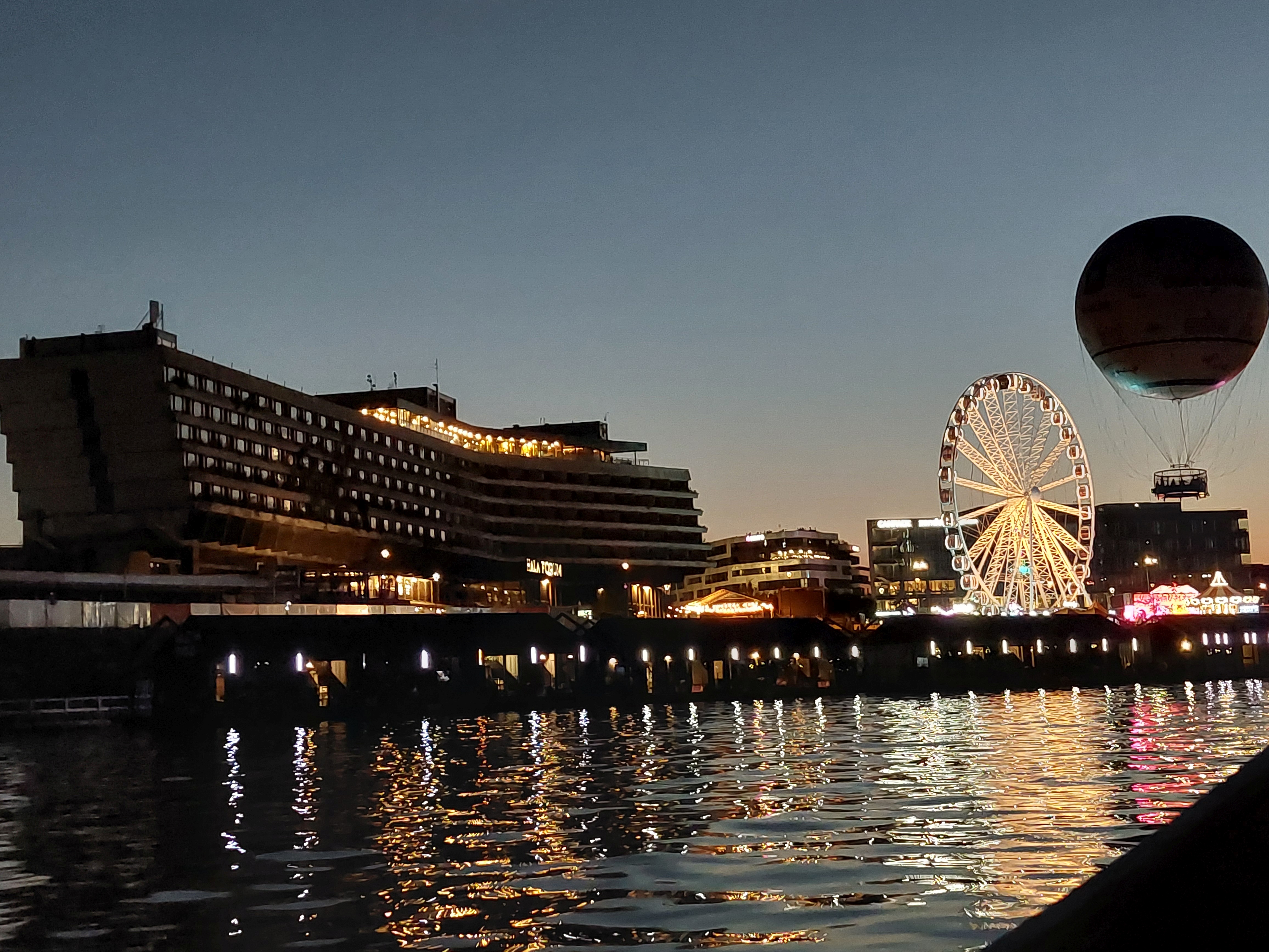 20240812_204908-swiatlamiasta